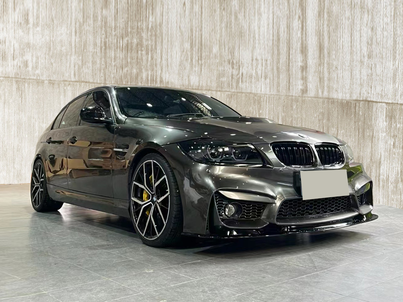 E90 LCI to M4 front bumper with fog lamp car